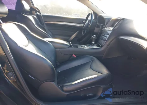 2011 Infiniti G37 Journey z USA, uszkodzony, nr VIN JN1CV6EK4BM215455